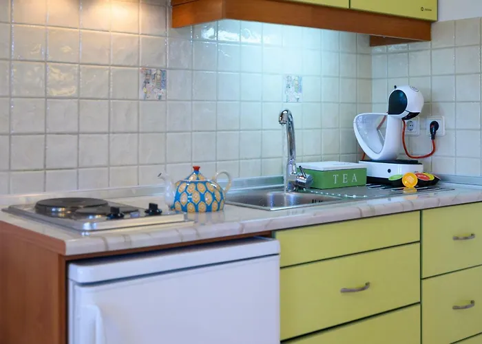 Apartment Mirabeli & *