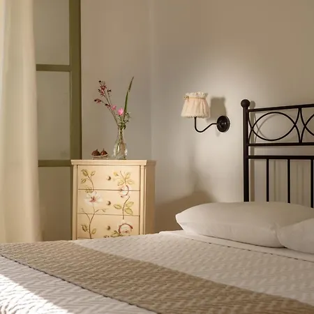 Mirabeli & Apartamento Pollonia