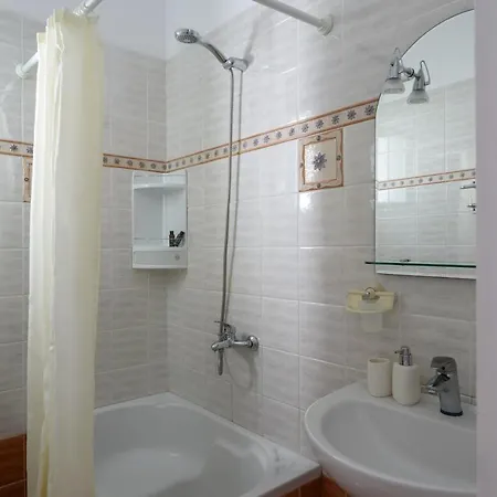 Apartment Mirabeli & Pollonia