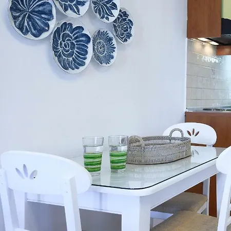 Apartment Mirabeli &