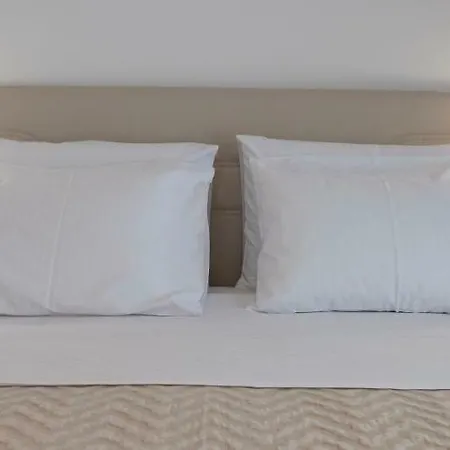 Apartment Mirabeli &