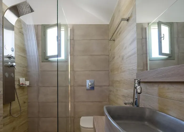 Апартаменты Mirabeli & *