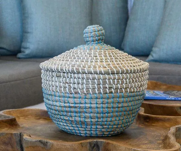 Mirabeli & Апартаменты Поллония