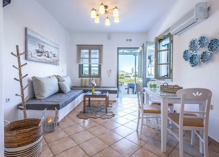 Апартаменты Mirabeli & *